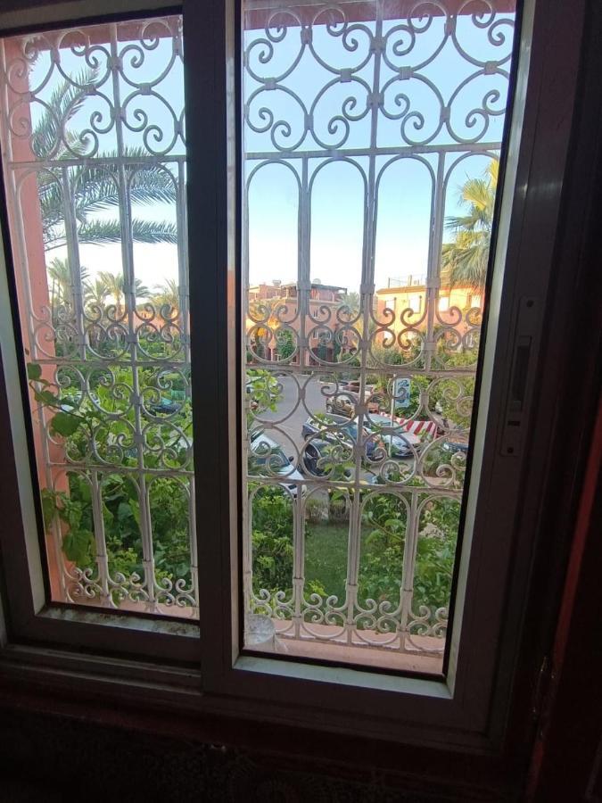 Riad A Marrakech Dans La Residence Touristique Al Qaria Assiyahia 马拉喀什 外观 照片