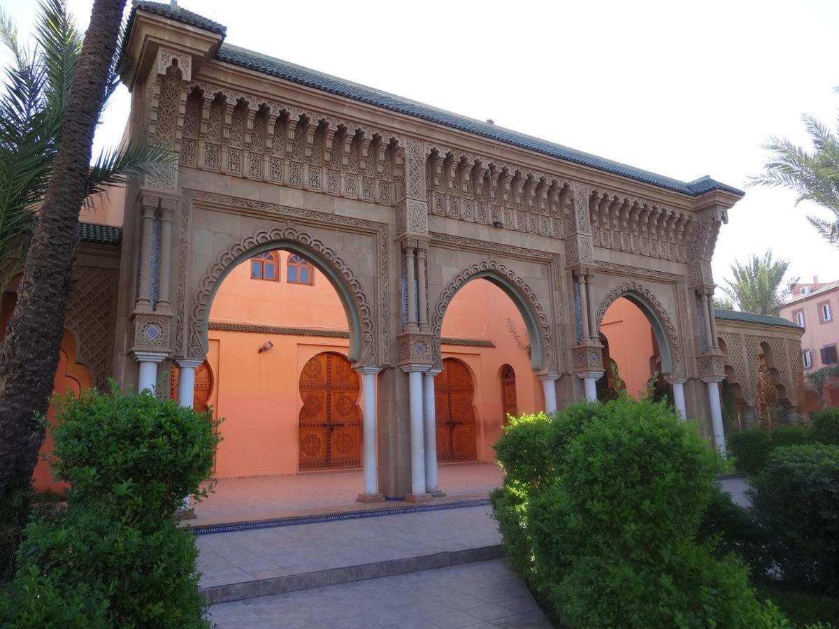 Riad A Marrakech Dans La Residence Touristique Al Qaria Assiyahia 马拉喀什 外观 照片