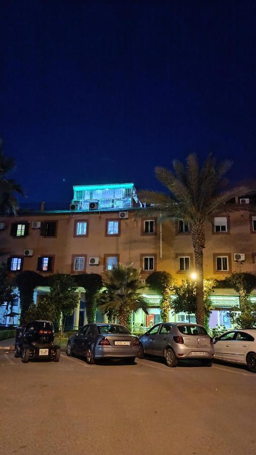 Riad A Marrakech Dans La Residence Touristique Al Qaria Assiyahia 马拉喀什 外观 照片